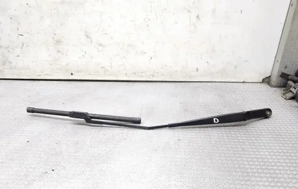 Windshield/front glass wiper blade