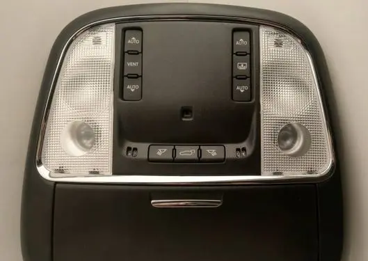 Jeep Grand Cherokee Front door interior light 68146915AB