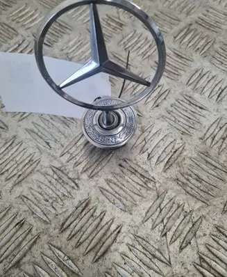 Mercedes-Benz E A207 Manufacturer badge logo/emblem 