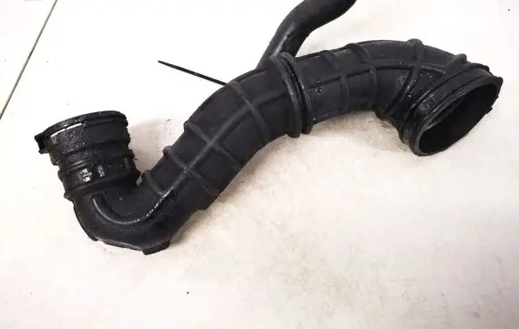 Ford Focus Air intake hose/pipe 98ff6a886ad 98ff-6a886-ad