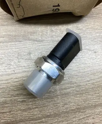 Audi A8 S8 D4 4H Air conditioning (A/C) pressure sensor 4H0959126B