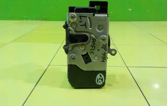 Renault Trafic III (X82) Front door lock 9386787 XP194