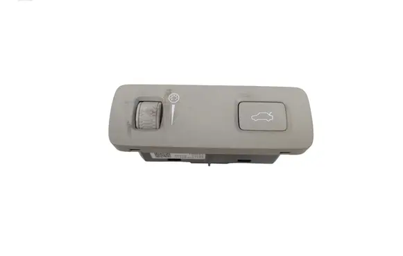 Volvo XC90 Tailgate opening switch P31394548 18W021 AD0CW