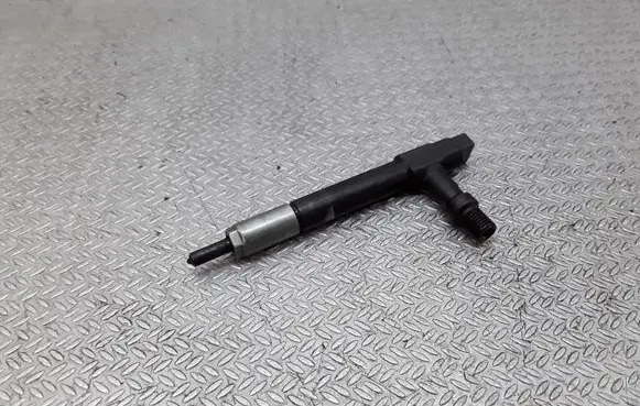 Mazda 626 Fuel injector 73906C