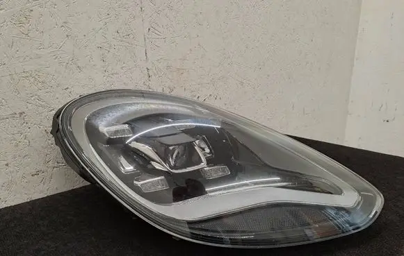 Headlight/headlamp