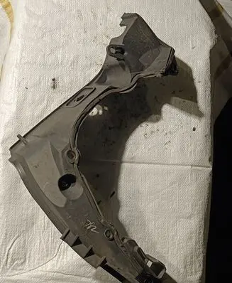 BMW X5 E53 Other engine bay part 51718408769 8408769