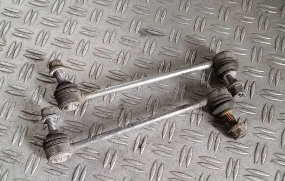Land Rover Range Rover Velar Front anti-roll bar/stabilizer link 