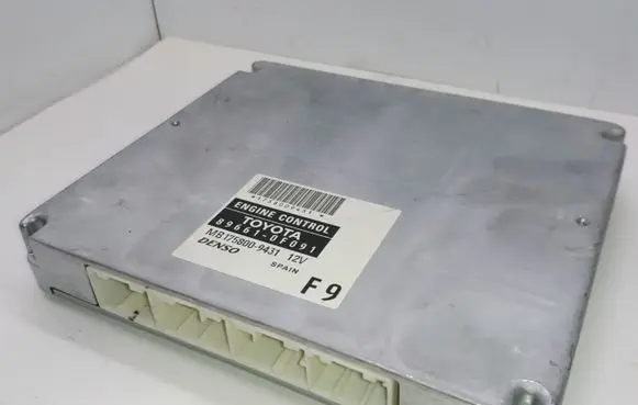 Toyota Corolla Verso AR10 Engine control unit/module 896610F090 MB1758009431
