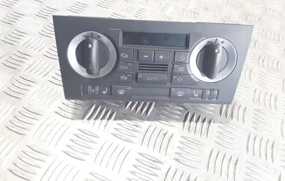 Audi A3 S3 8P Climate control unit 8P0820043E