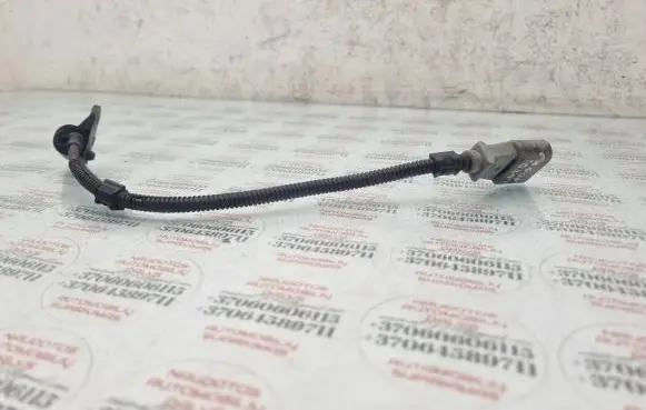 Volkswagen PASSAT B6 Camshaft speed sensor 9805940