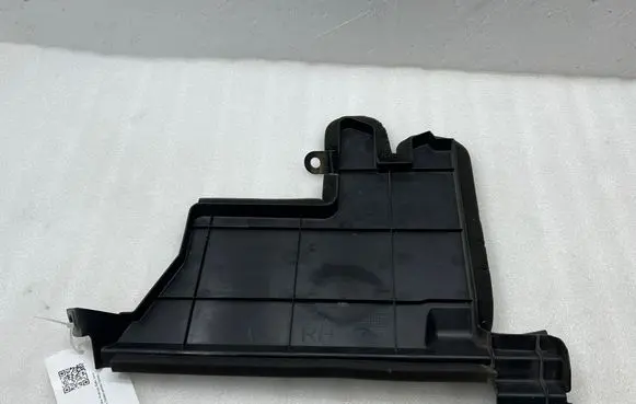 Nissan Leaf II (ZE1) Intercooler air guide/duct channel 921845SH0A