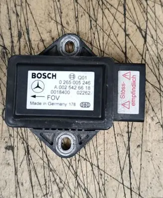 Mercedes-Benz E W211 ESP acceleration yaw rate sensor A0025426618 0265005246