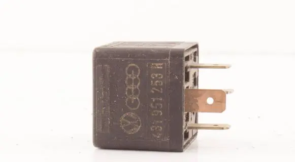 Audi A4 S4 B5 8D Other relay 431951253H 0332014156