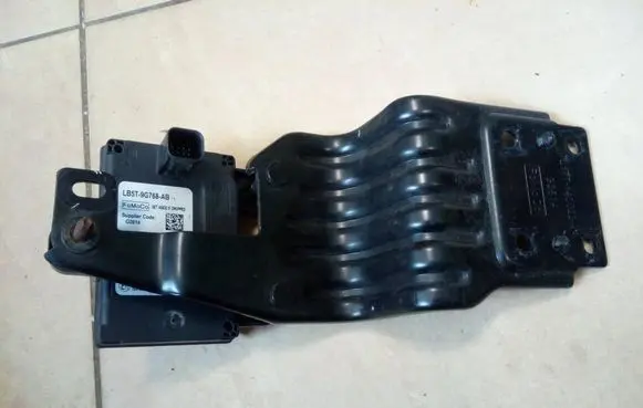 Ford Kuga III Distronic sensor radar LB5T9G768AB NE68987