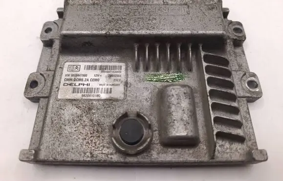 Peugeot Expert Engine control unit/module 9809447980 28542564 9820610180