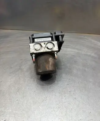 Toyota Avensis T270 ABS Pump 0265950749