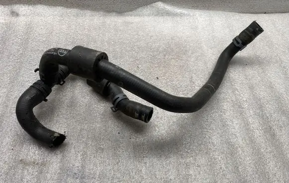 Audi A4 S4 B7 8E 8H Engine coolant pipe/hose 8K0819332J