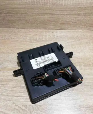 Audi Q7 4L Comfort/convenience module 4F0907279