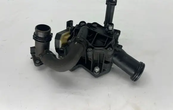 BMW 1 F20 F21 Thermostat/thermostat housing 7642854 1153 14290413