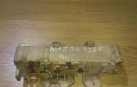Mazda 323 F Fuse box set