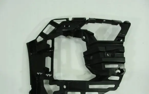 Volkswagen Golf VII Front bumper mounting bracket 5G0807724P