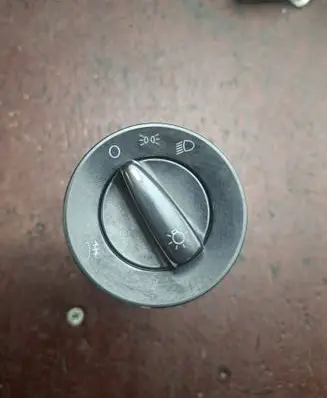 Volkswagen PASSAT B5 Light switch 1C0941531 04052030