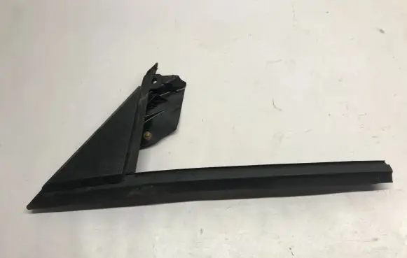 Chevrolet Camaro Front door rubber seal 23115072