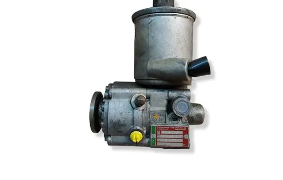 Mercedes-Benz E W210 Power steering pump 2104660901