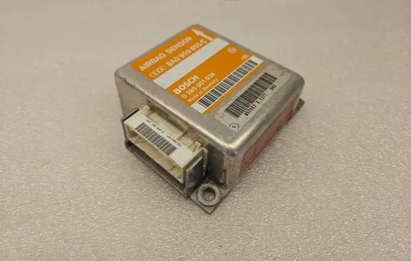 Audi A6 S6 C4 4A Airbag control unit/module 8A0959655C