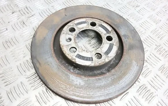 Volkswagen Golf IV Front brake disc