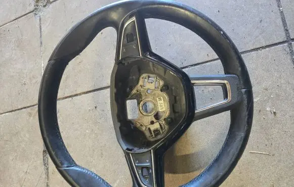 Skoda Superb B8 (3V) Steering wheel 3V0419091L 3V0419091J