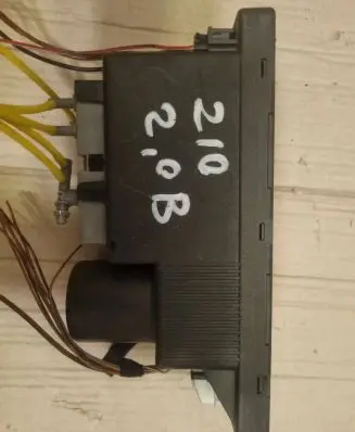 Mercedes-Benz CLK A208 C208 Central locking vacuum pump 2088000948 0132006356