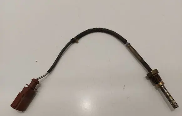 Audi A4 S4 B8 8K Exhaust gas temperature sensor 03L906088E