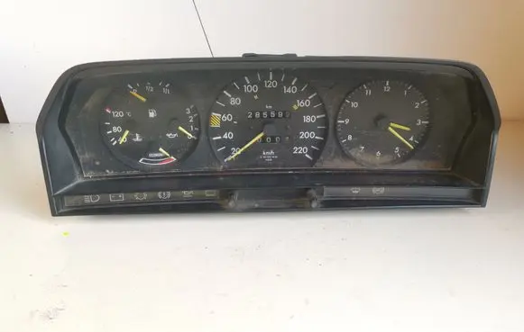 Mercedes-Benz 190 W201 Speedometer (instrument cluster) 87001169