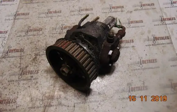 Toyota Avensis T250 Fuel injection high pressure pump 2210027010