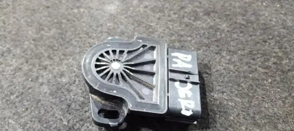 Mitsubishi Pajero Accelerator throttle pedal 402322
