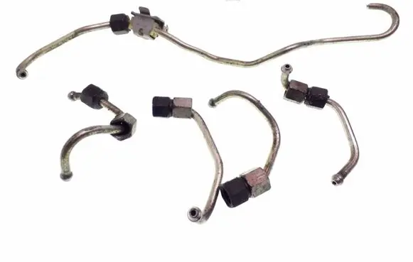 Mitsubishi Outlander Fuel injector supply line/pipe 