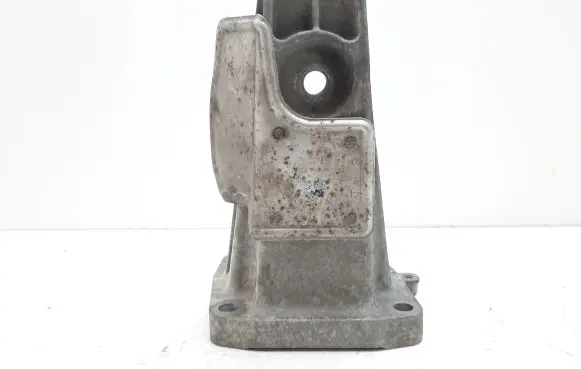 BMW M5 Engine mounting bracket 2282633 228263302