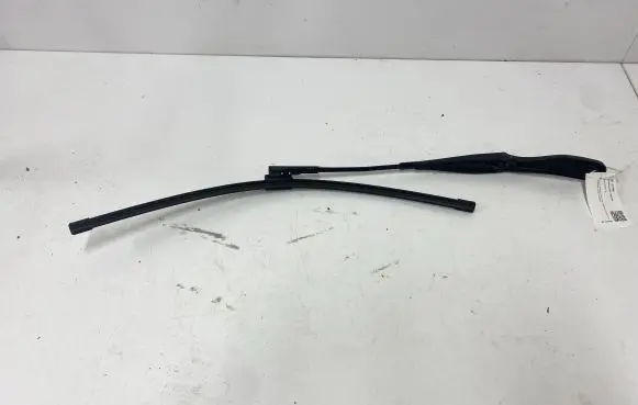 Volvo V50 Windshield/front glass wiper blade 