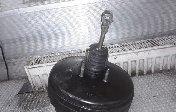 Chrysler Sebring (JS) Brake booster