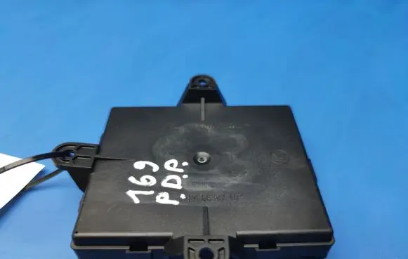 Mercedes-Benz A W169 Door control unit/module A1698208026