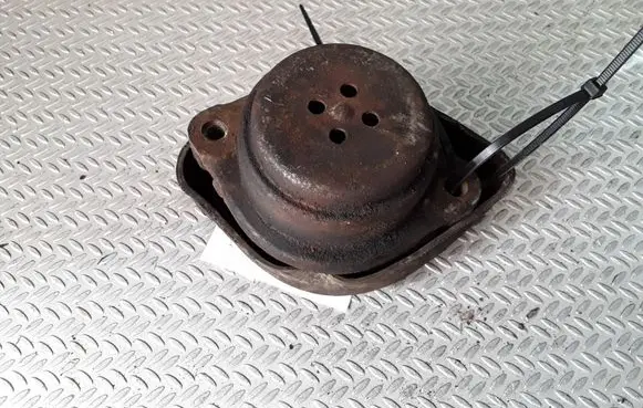 Volkswagen PASSAT B5 Gearbox mount