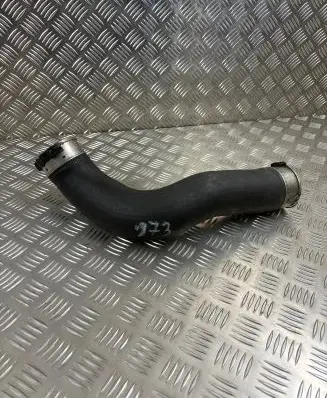 BMW 5 F10 F11 Intercooler hose/pipe 7810615