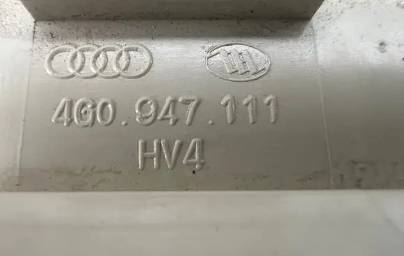 Audi A6 S6 C7 4G Rear seat light 4G0947111