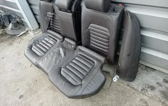 Volkswagen PASSAT B7 Second row seats 