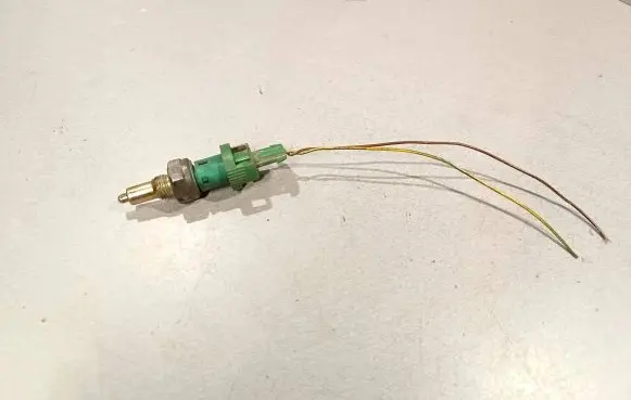 Renault Laguna I Reversing light switch sensor MA100