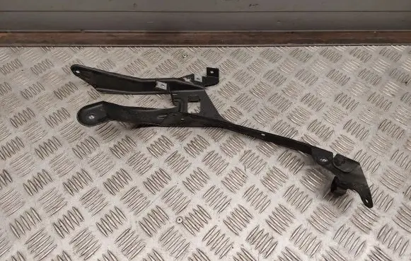 Porsche Panamera (970) Fender mounting bracket 97061020200