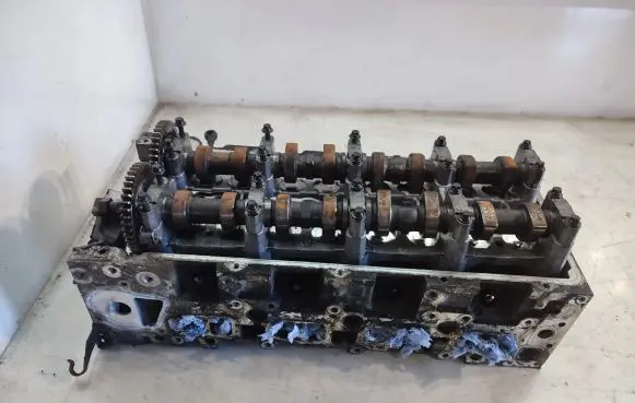 Mercedes-Benz Sprinter W901 W902 W903 W904 Engine head A6110105220