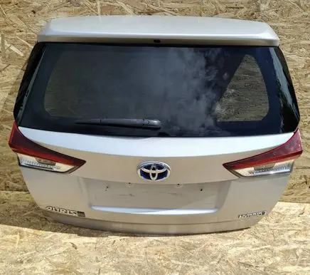 Toyota Auris E210 Tailgate/trunk/boot lid 