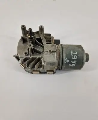 Volkswagen Golf VI Wiper motor 1K1955119E